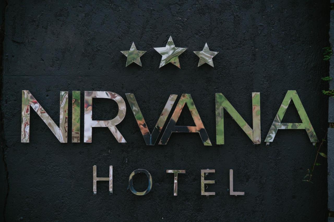 Nirvana Hotel Resort Tetebatu Exterior foto
